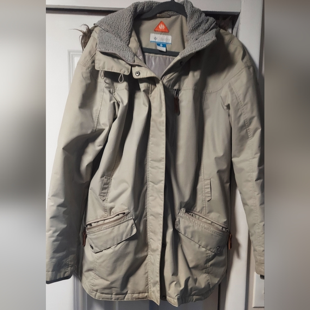 Columbia Beige Ski & Snow Jacket